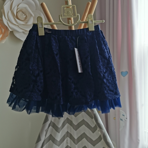 2/40 Guess little girl lace Skirts - Picture 6 of 11